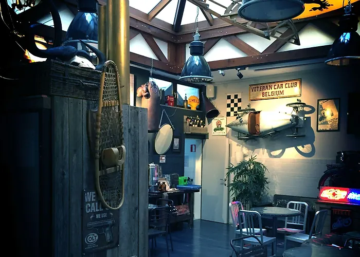 The Legacy By 2go4 Center Hostal *