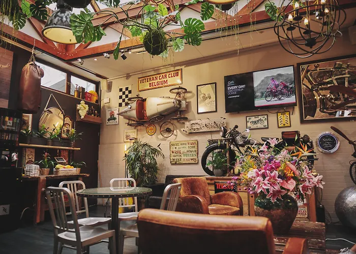 The Legacy By 2go4 Center Hostel *