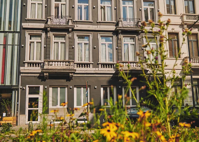 The Legacy By 2go4 Center Hostel *