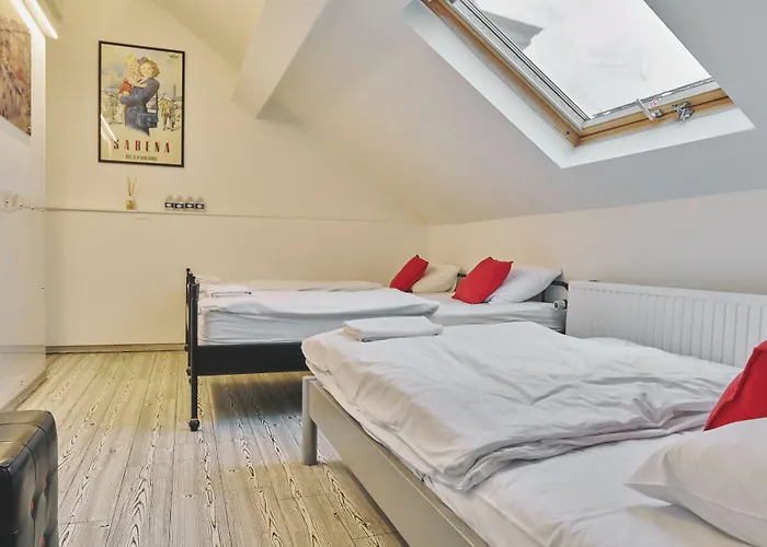 The Legacy By 2go4 Center Hostal Bruselas