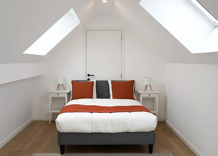 Douvres 7 * Brüksel