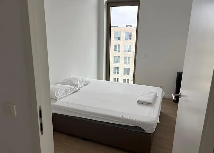 Floor Luxury With Spectacular Water Views *