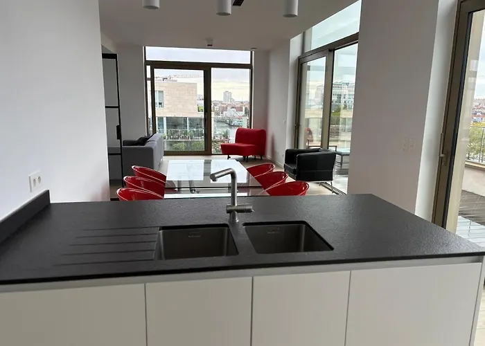 Floor Luxury With Spectacular Water Views Διαμέρισμα *