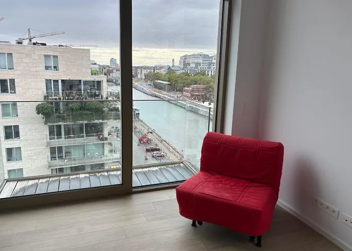 Floor Luxury With Spectacular Water Views *