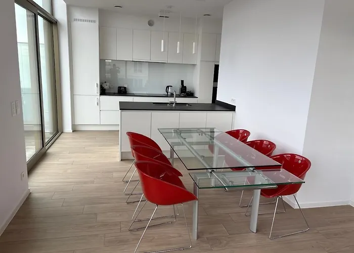 Floor Luxury With Spectacular Water Views