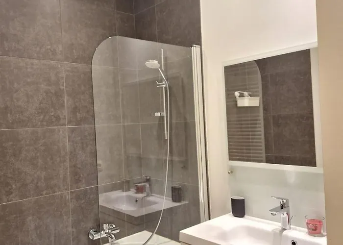 Louise Luxe In Apartment *