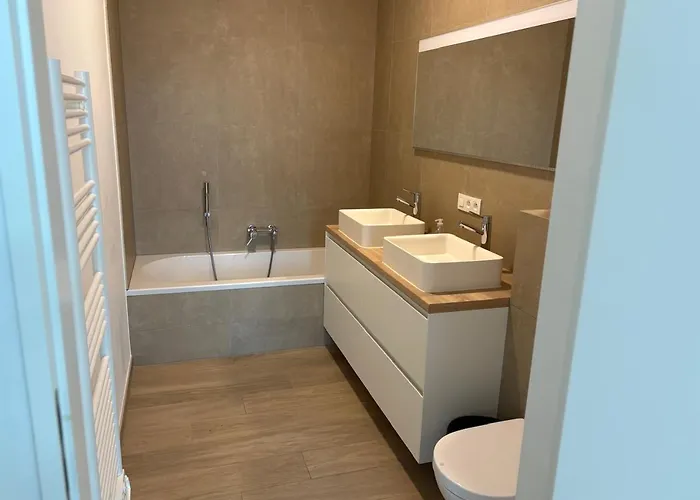 Floor Luxury With Spectacular Water Views Βρυξέλλες