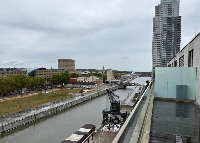 Floor Luxury With Spectacular Water Views