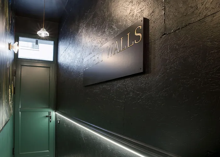 Secret Walls Panzió