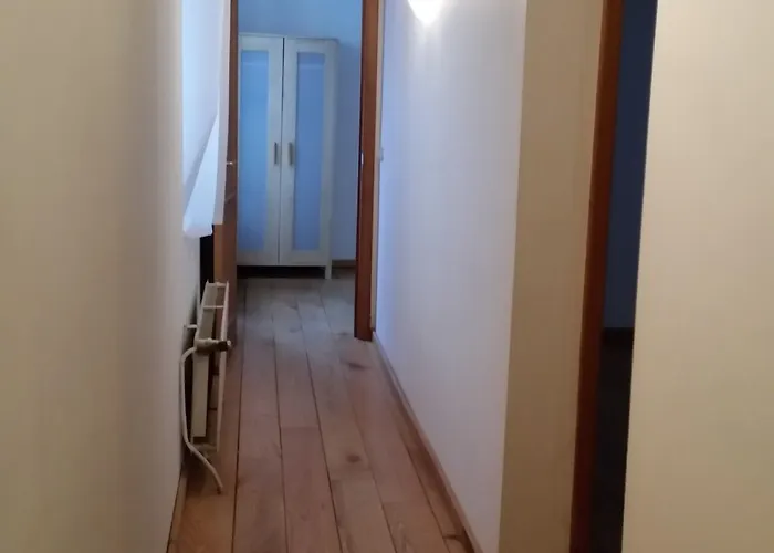 Quiet Duplex Of 120 Sqm In Historical Center Apartmán