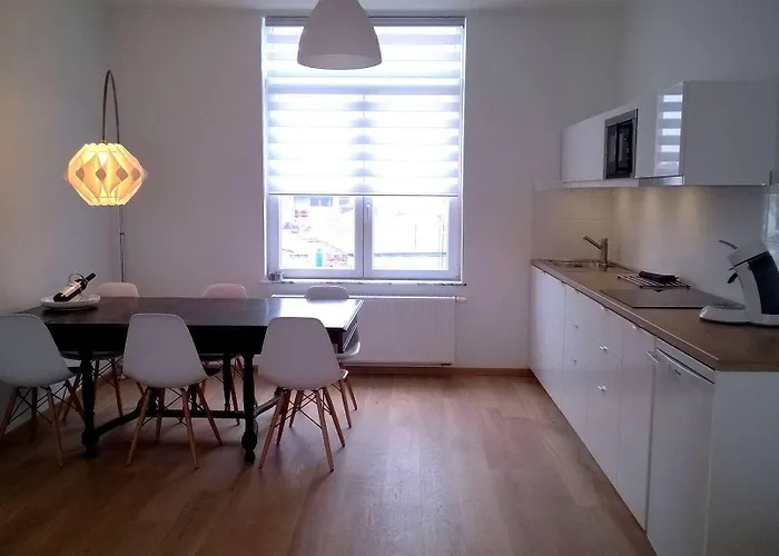 Almost White, Near Train, Metro N7688 Apartamento Bruxelas