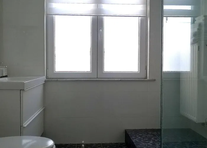 Almost White, Near Train, Metro N7688 *