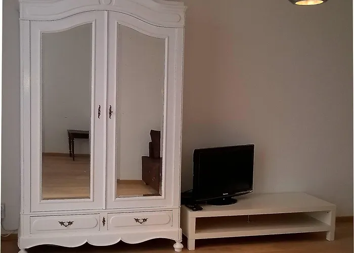 Apartamento Almost White, Near Train, Metro N7688 Bruxelas