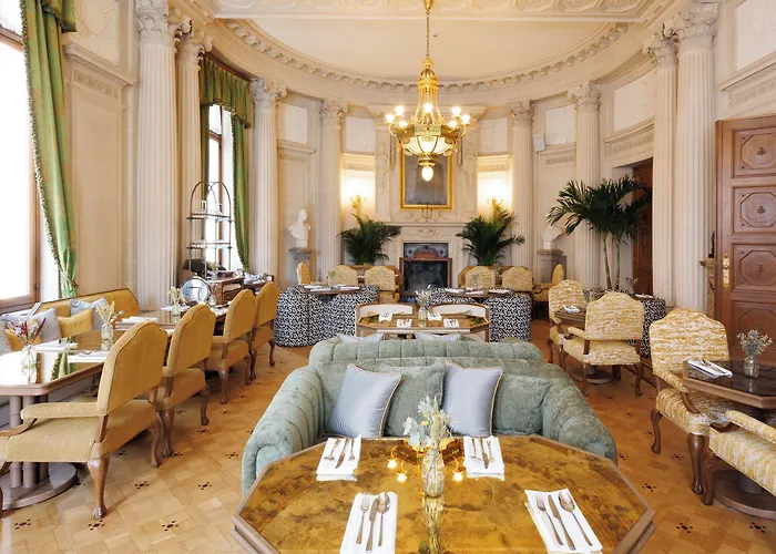 Hotel Fleur De Brussels