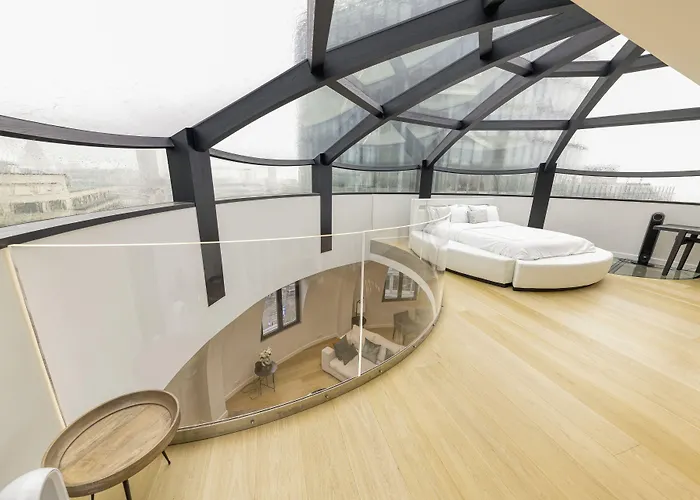 Triplex Penthouse In The Center Brusel