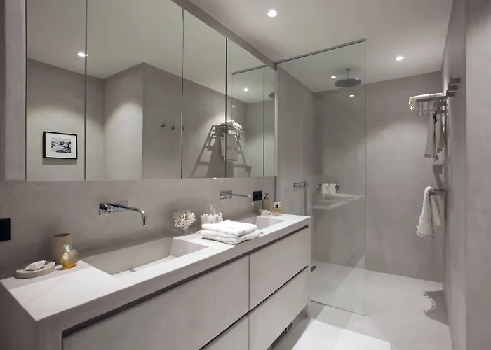 Triplex Penthouse In The Center Brusel