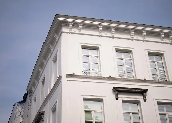 Made In Catherine Brussel