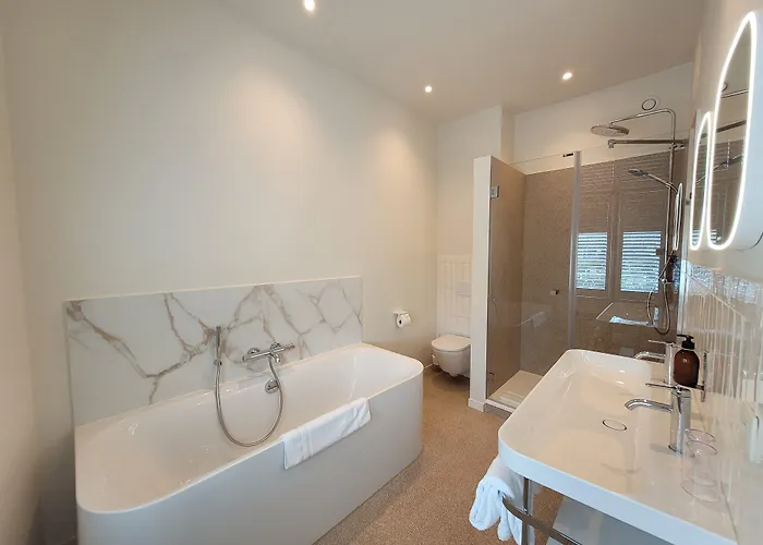 Made In Catherine Hotel