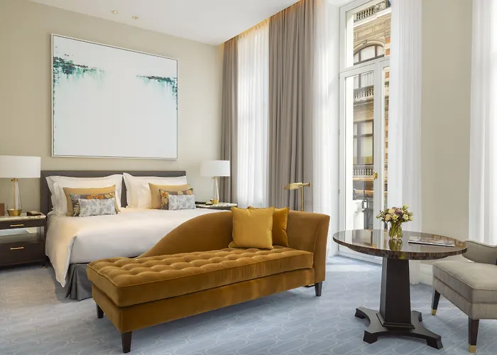 Corinthia Grand Astoria 5*