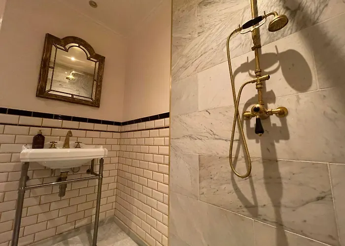 Апартаменты La Petite Foret Art Deco In Брюссель