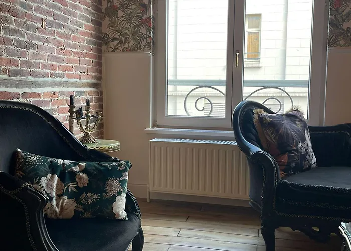 La Petite Foret Art Deco In *