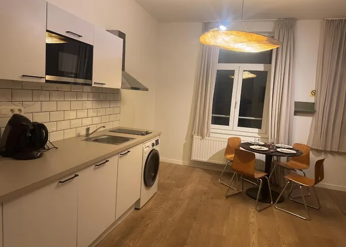 003 Avenue Louise Apartament *