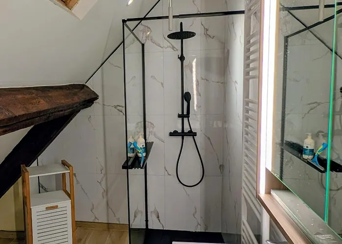 Duplex 3br Near Supermarkets & Metro Apartment Brüssel