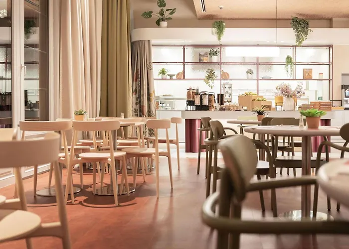 Novotel Off Grand Place 4*