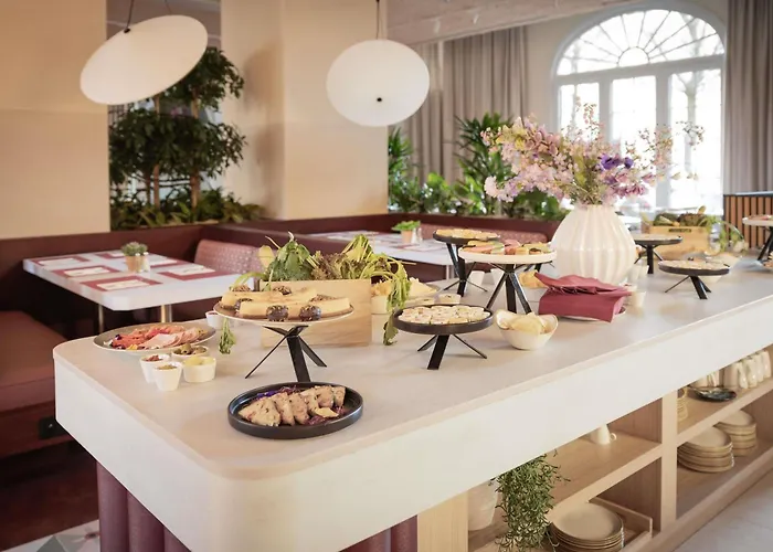 Novotel Off Grand Place מלון בריסל