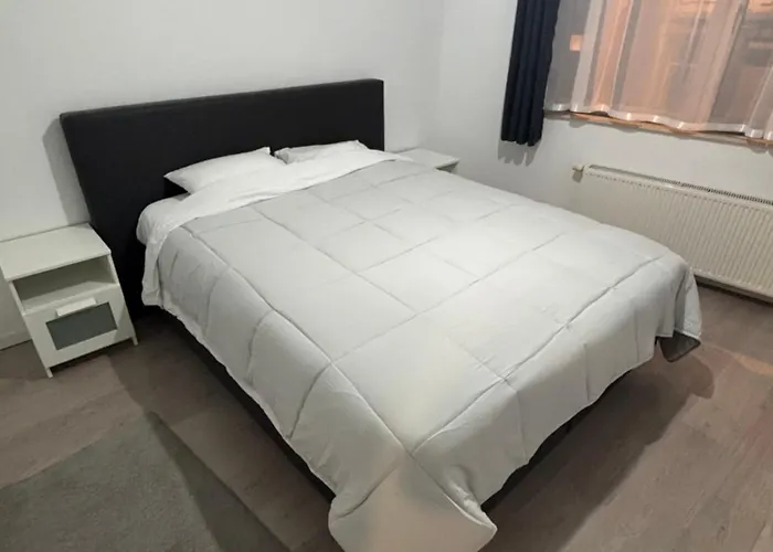 Stylish, Modern & Spacious In 公寓 *