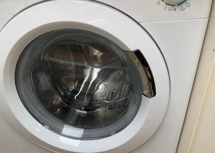 - Steps Grand Place - Local Vibrant Neighbourhood Brussels