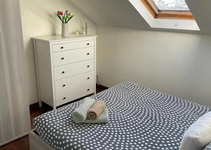 Apartment - Steps Grand Place - Local Vibrant Neighbourhood Brussels