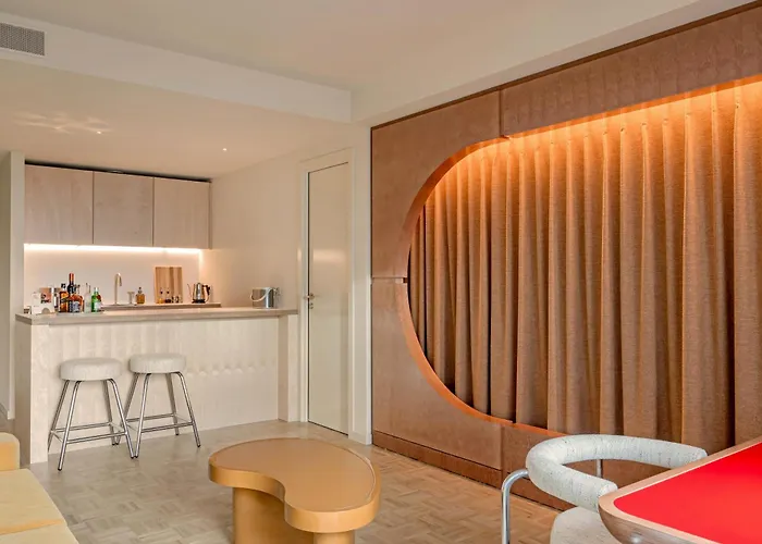 The Standard, Brussels