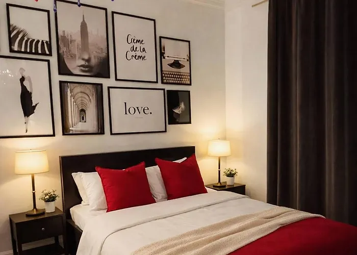 Euro Edens Cosy Historic In Jacuzzi, Garden, Location 게스트하우스 브뤼셀