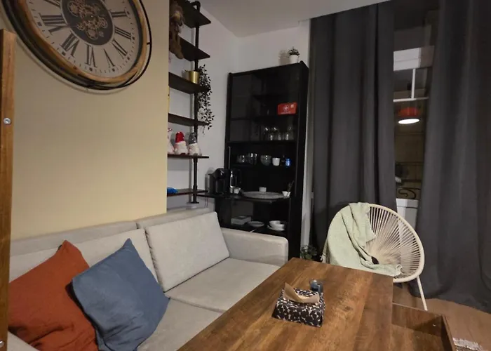 Pb155, Balcony With Street View *