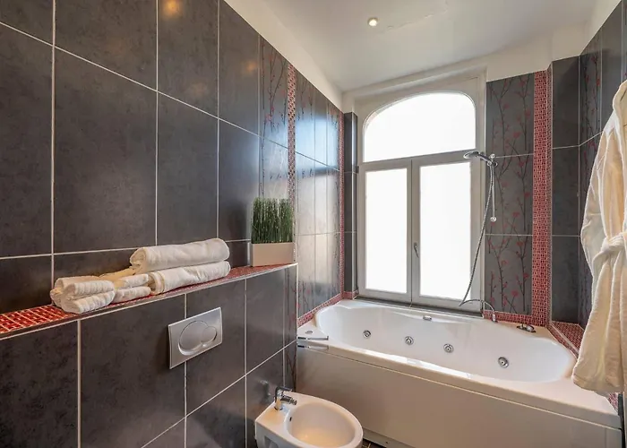 Affittacamere Euro Edens Cosy Historic In Jacuzzi, Garden, Location