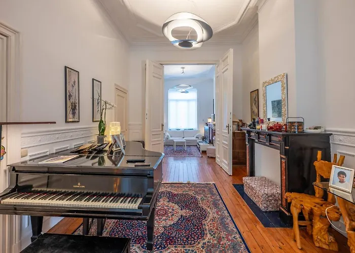 Euro Edens Cosy Historic In Jacuzzi, Garden, Location Affittacamere