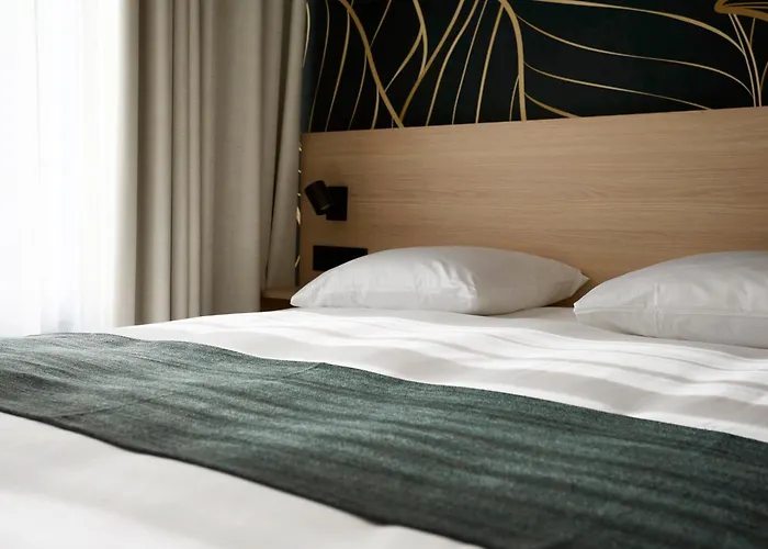 Hotel apartamentowy Georges Henri *