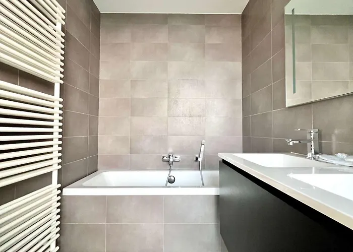 Skyline Penthouse 220 M2 Of Refined Elegance