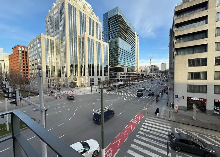 Stunning With 2 Bedrooms - Sleeps 6 Brussels