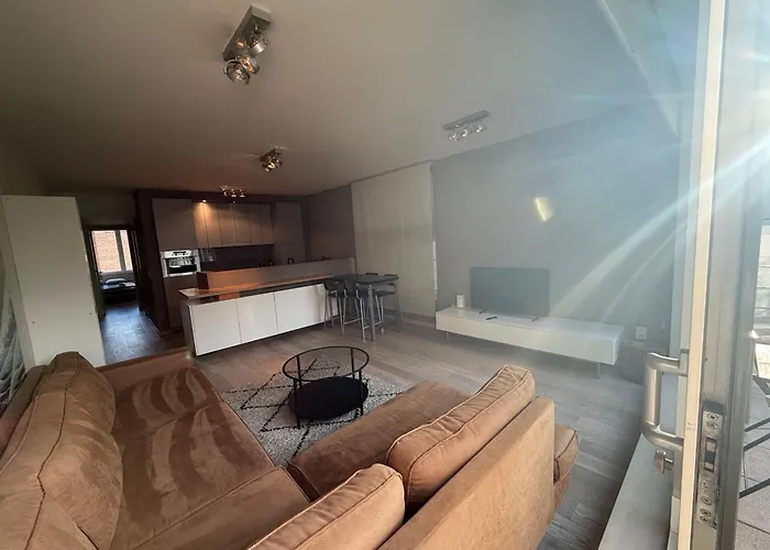 דירה With 2 Bedrooms - Sleeps 6 בריסל