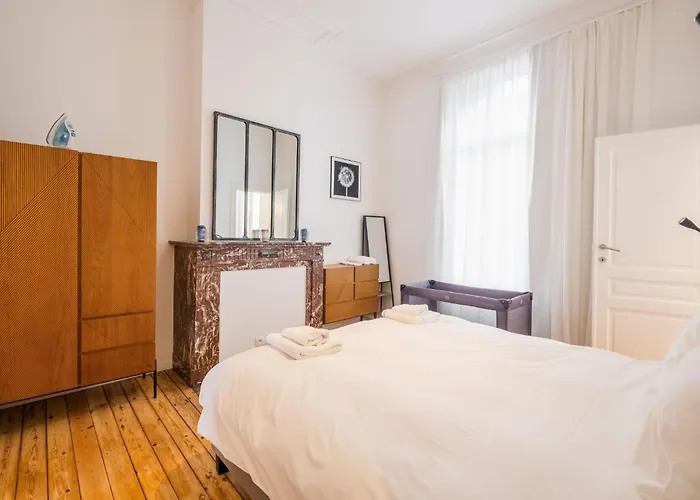 New Center Of Trendy St Gille *