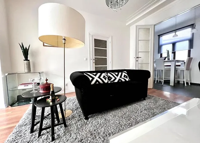 Chic Heart Of The With Balcony * 布鲁塞尔