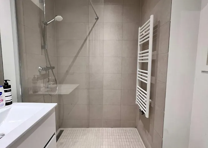 Lovely With Balcony By Grand Place For 4