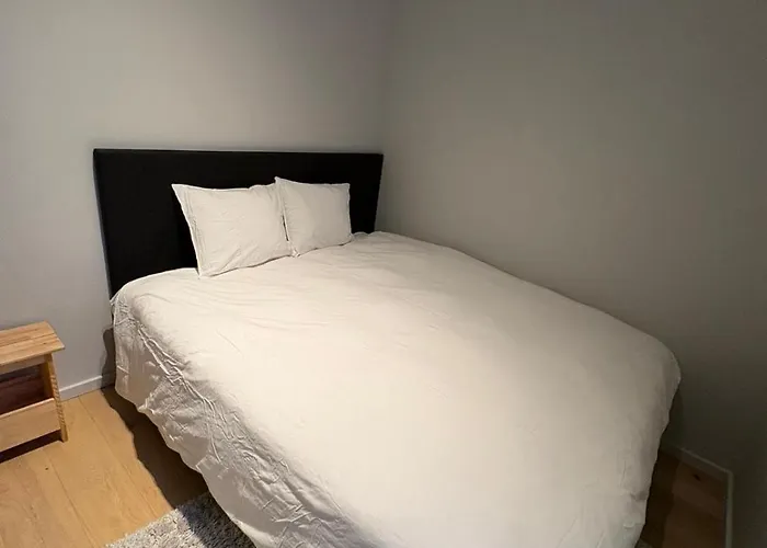 Quiet Near European District Βρυξέλλες