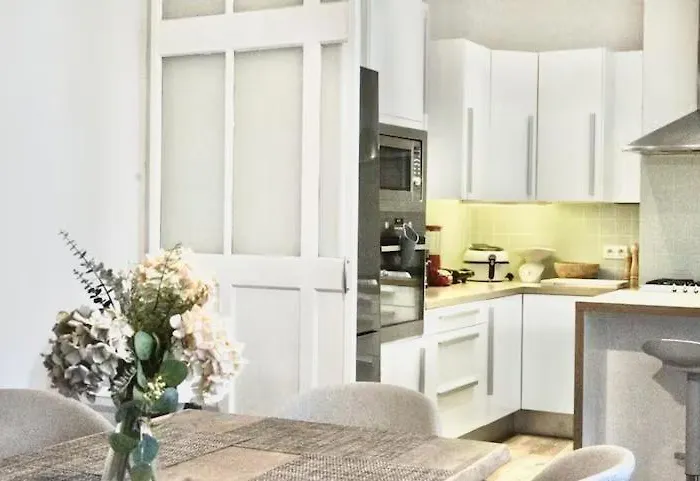 Spacious Terrace In The Heart Of Appartamento Bruxelles