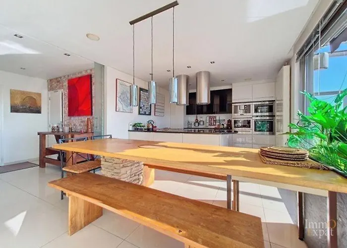 Vaste Et Somptueux A בריסל