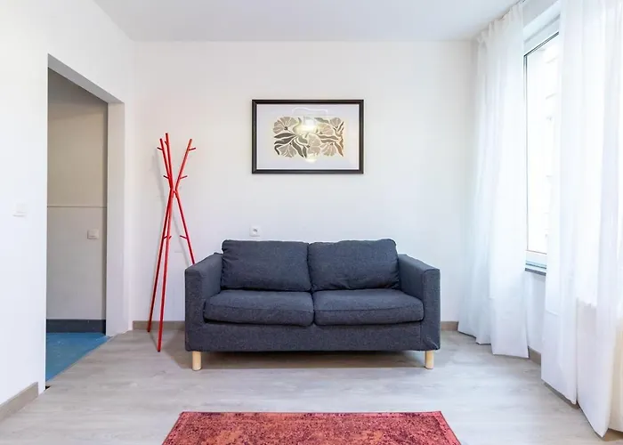 Over Two Floors For 5 Guests Near Midi & Grand Place Appartement