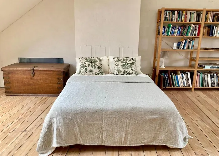 Διαμέρισμα Penthouse In A Family House