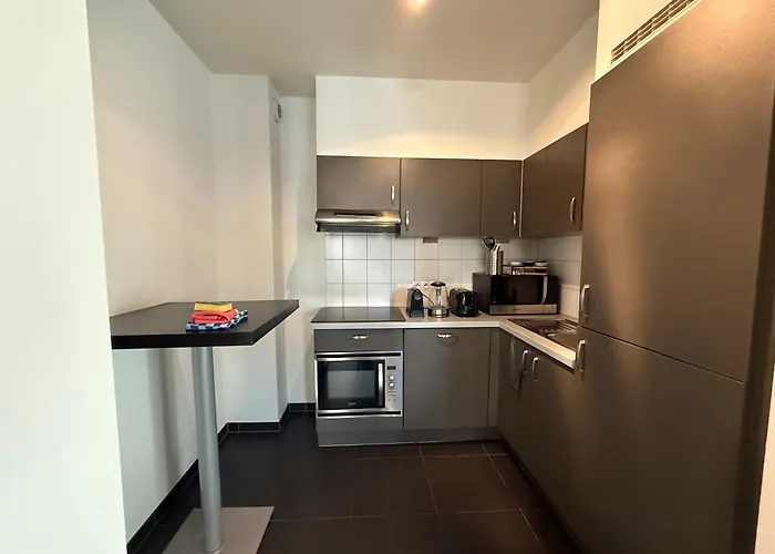 Stunning With 2 Bedrooms - Sleeps 6 Brussels